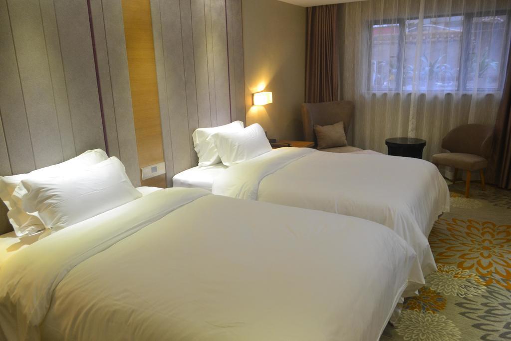 Lavande Hotel Zhuhai Gongbei Port Square Habitación foto